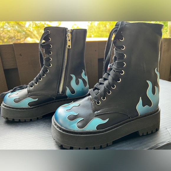RARE! Dolls Kill Current Mood Blue Flame Combat Boots - Picture 11 of 16